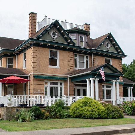 Elk River Hotel & Cafe Sutton Exteriér fotografie